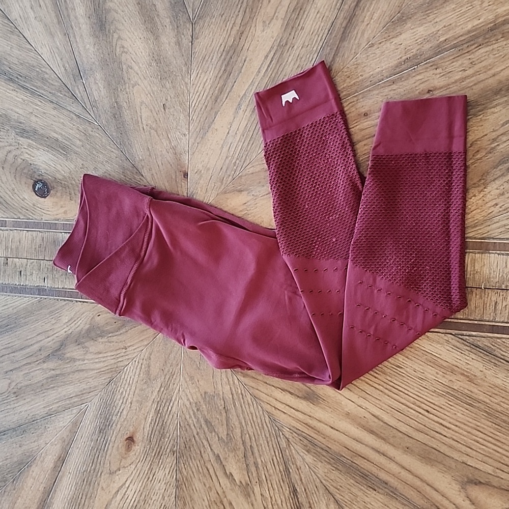 SHEFIT SEEMLESS LEGGINGS, Small